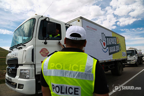 Мотоцикл онхолдож, жолоодож явсан 13 настай хүүхэд гэмтжээ